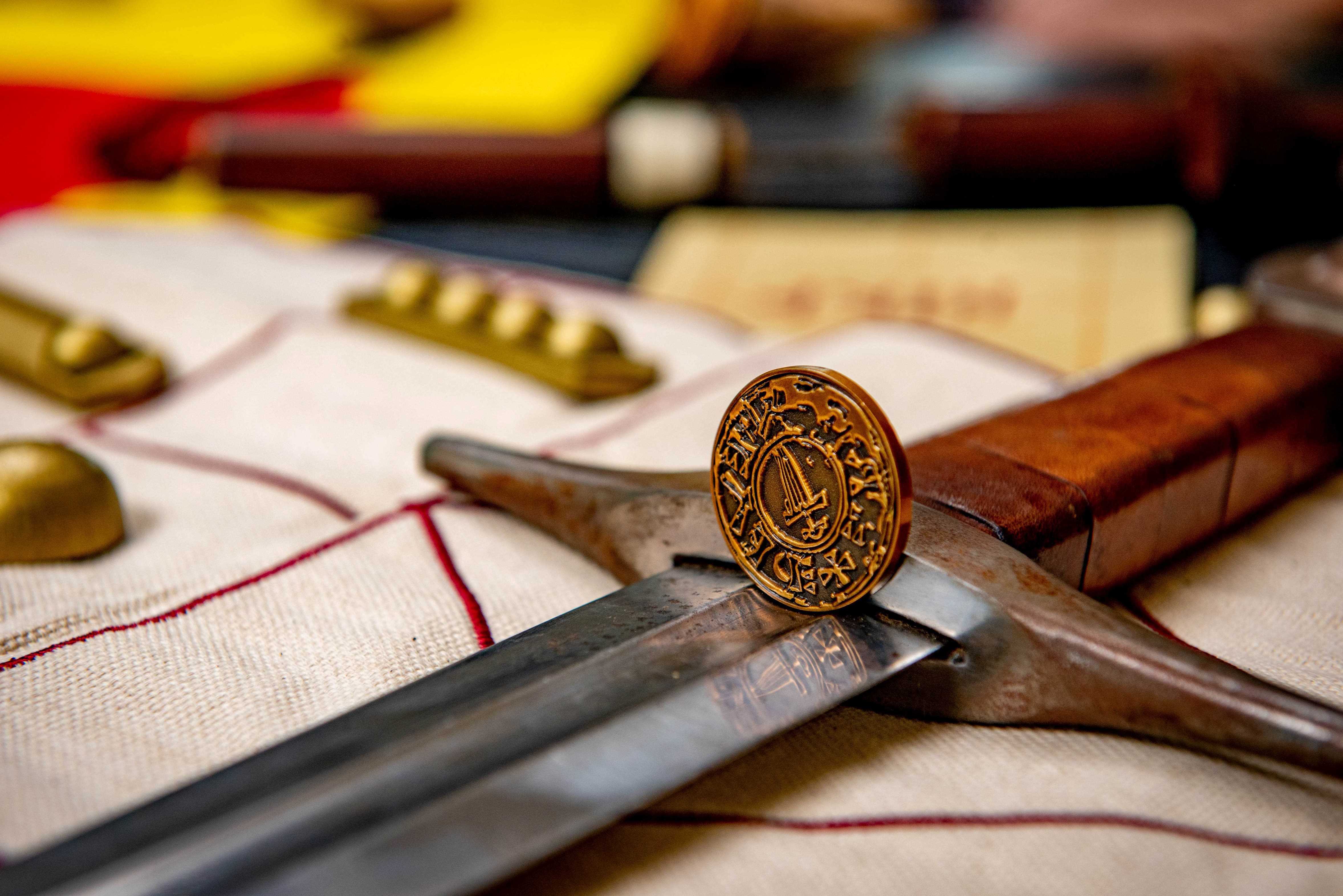 HIRÞ : The Viking Game of Royal Combat Board game - Image 7