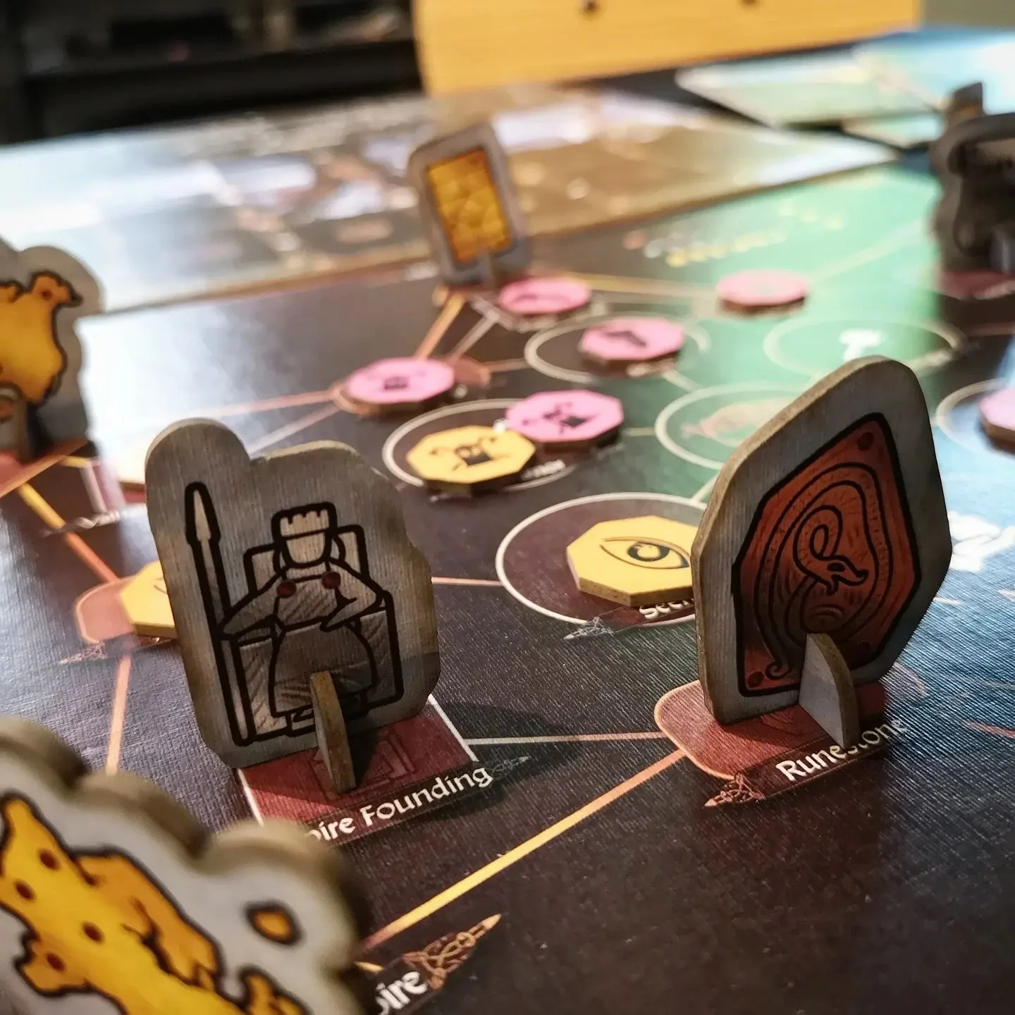 Vendel to Viking Board Game powered by World Book (RETAIL) - Image 4